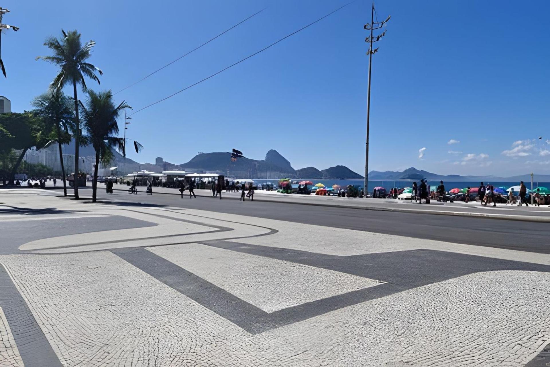 Apartamento Pe Na Areia Em Copacabana